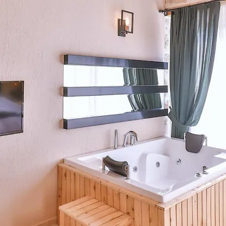 Islamlar Village 2 Bedroom 7013 فيلة *
